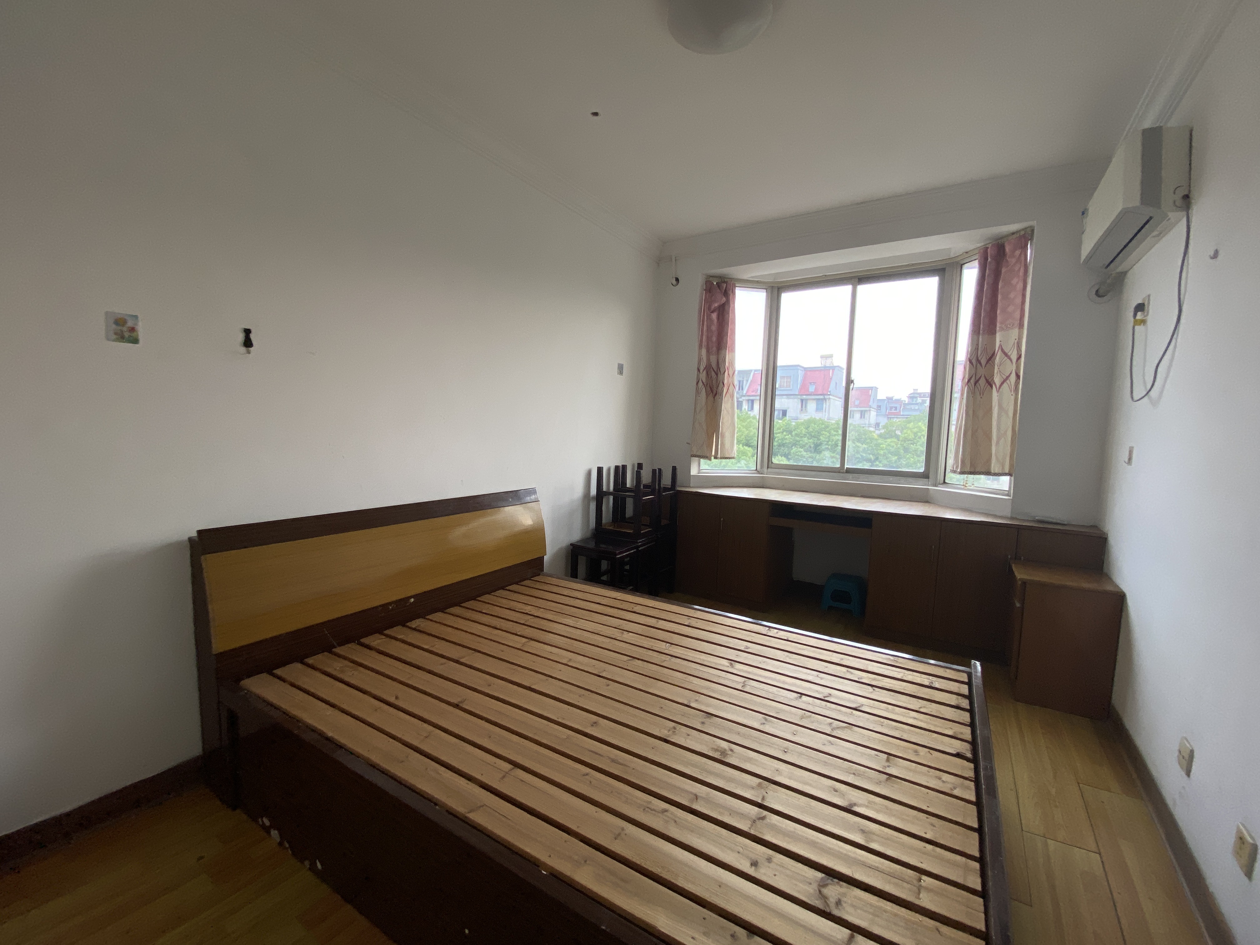 新开中苑 2室2厅1卫 73m&sup2;
