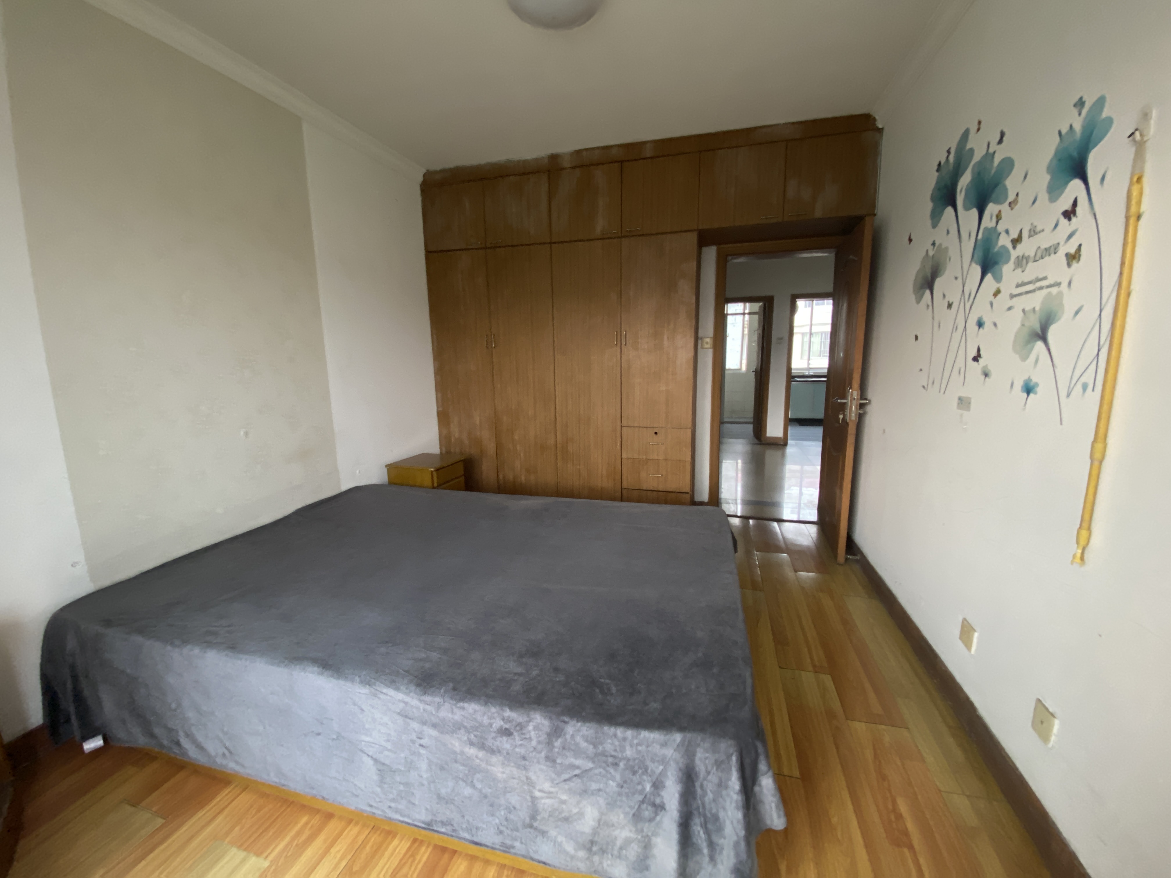 新开中苑 2室2厅1卫 73m&sup2;