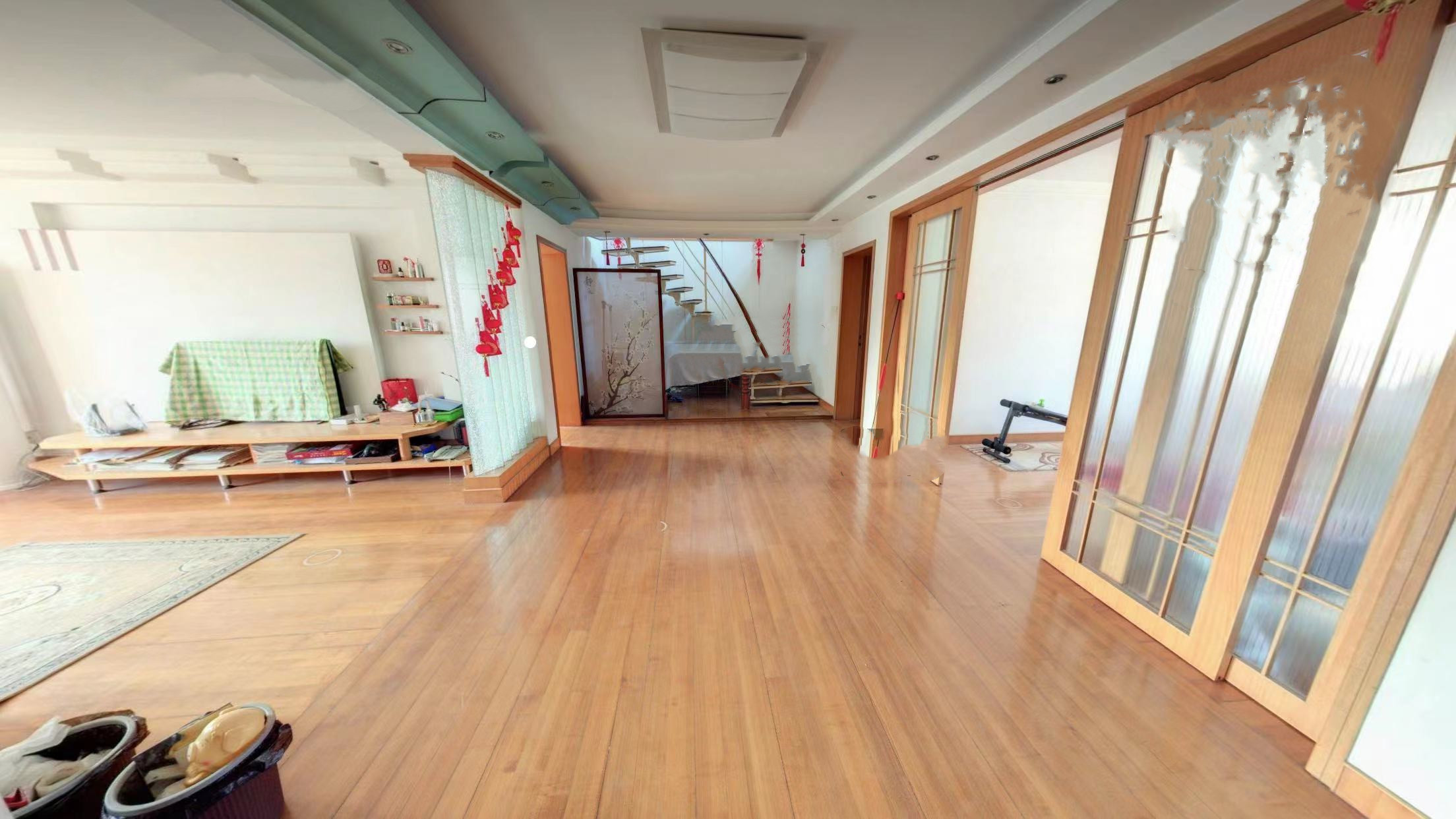 阳光花园 2室1厅1卫 230m&sup2;