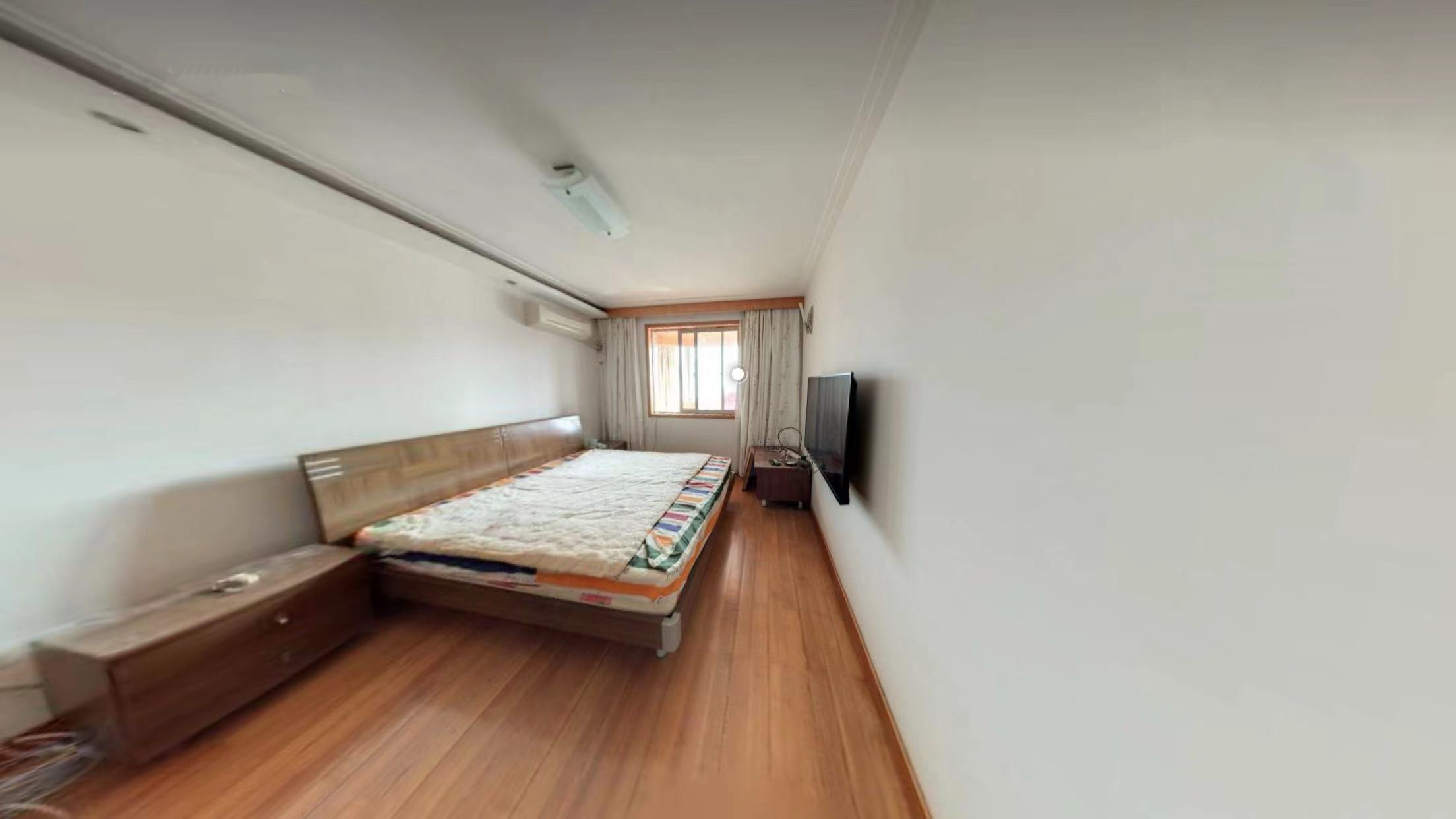 阳光花园 2室1厅1卫 230m&sup2;