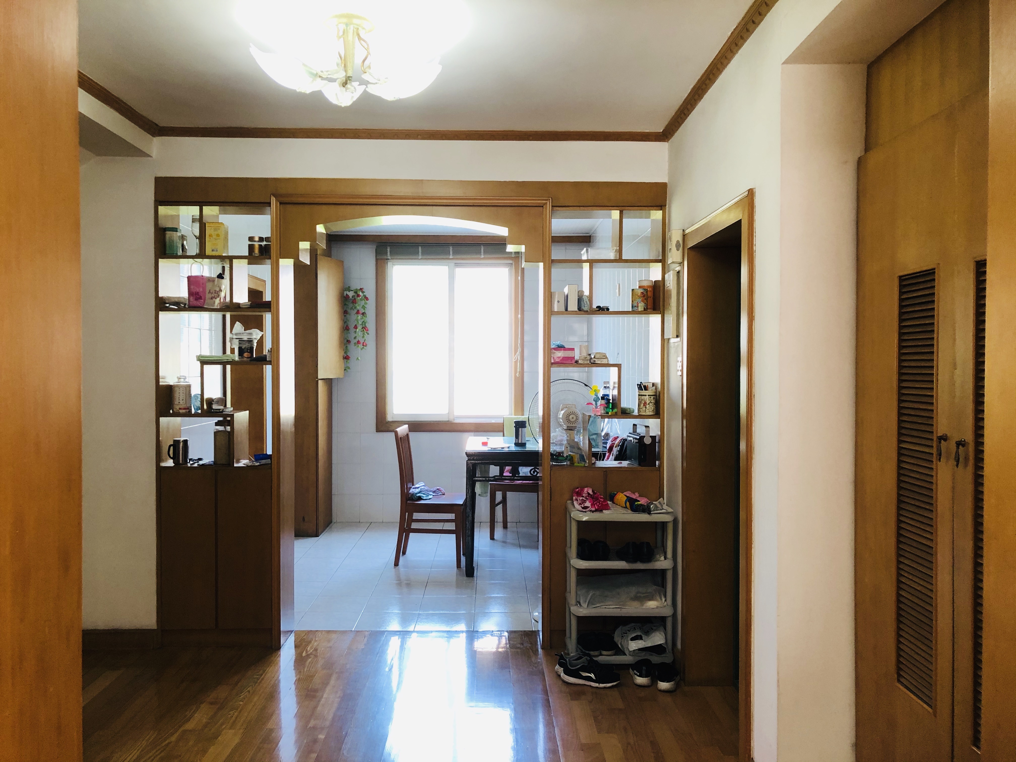 文峰路17号 3室2厅2卫 179.59m&sup2;