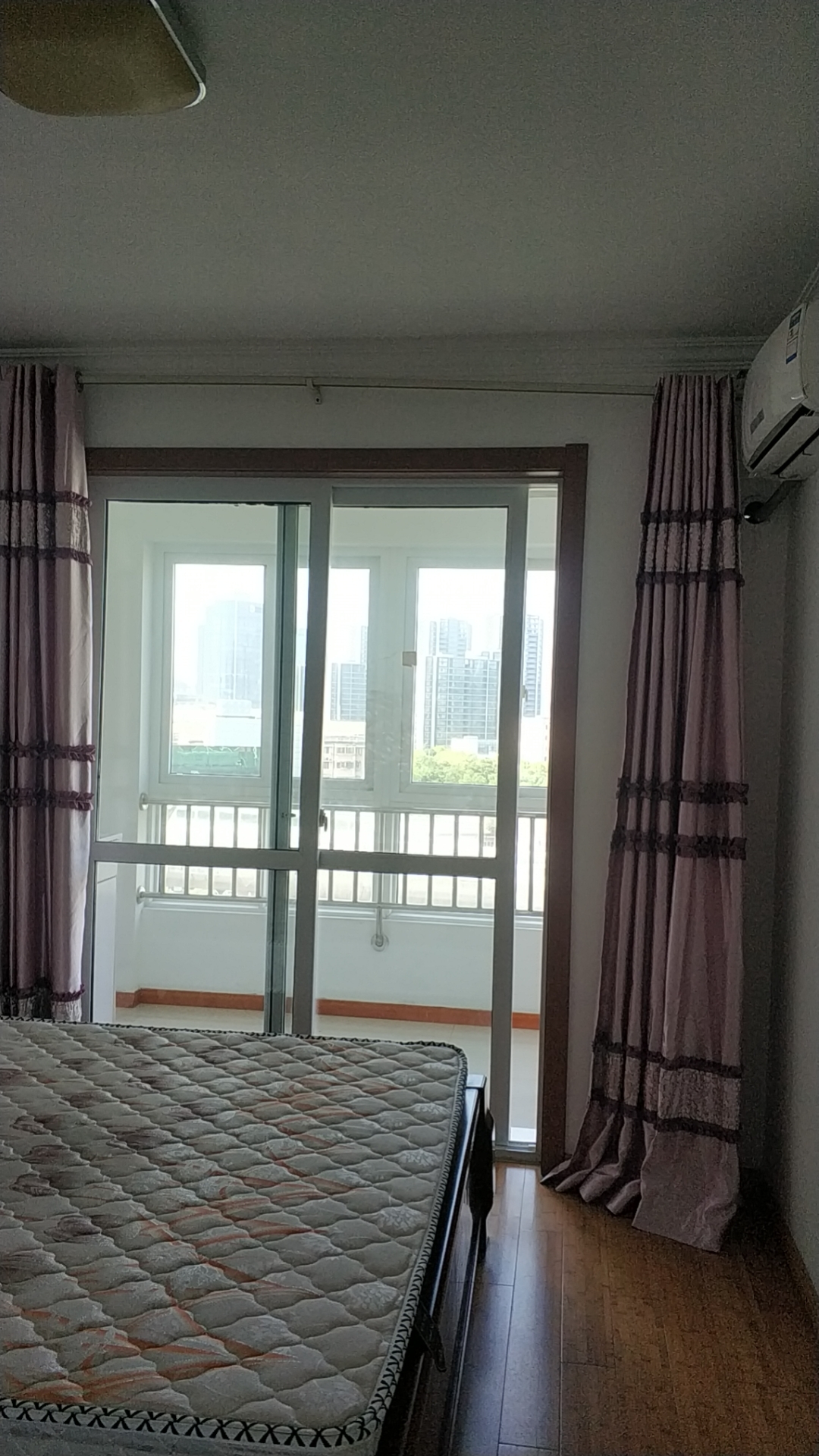 学士府 3室2厅1卫 107m&sup2;