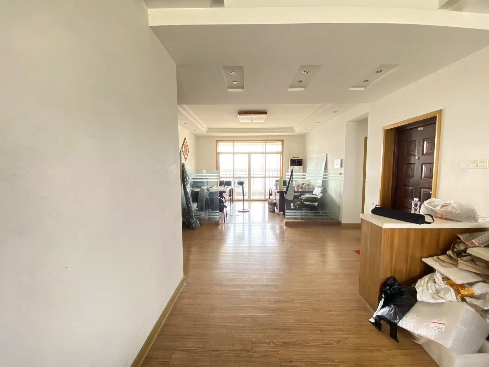 晏园南岸 3室2厅2卫 163.5m&sup2;