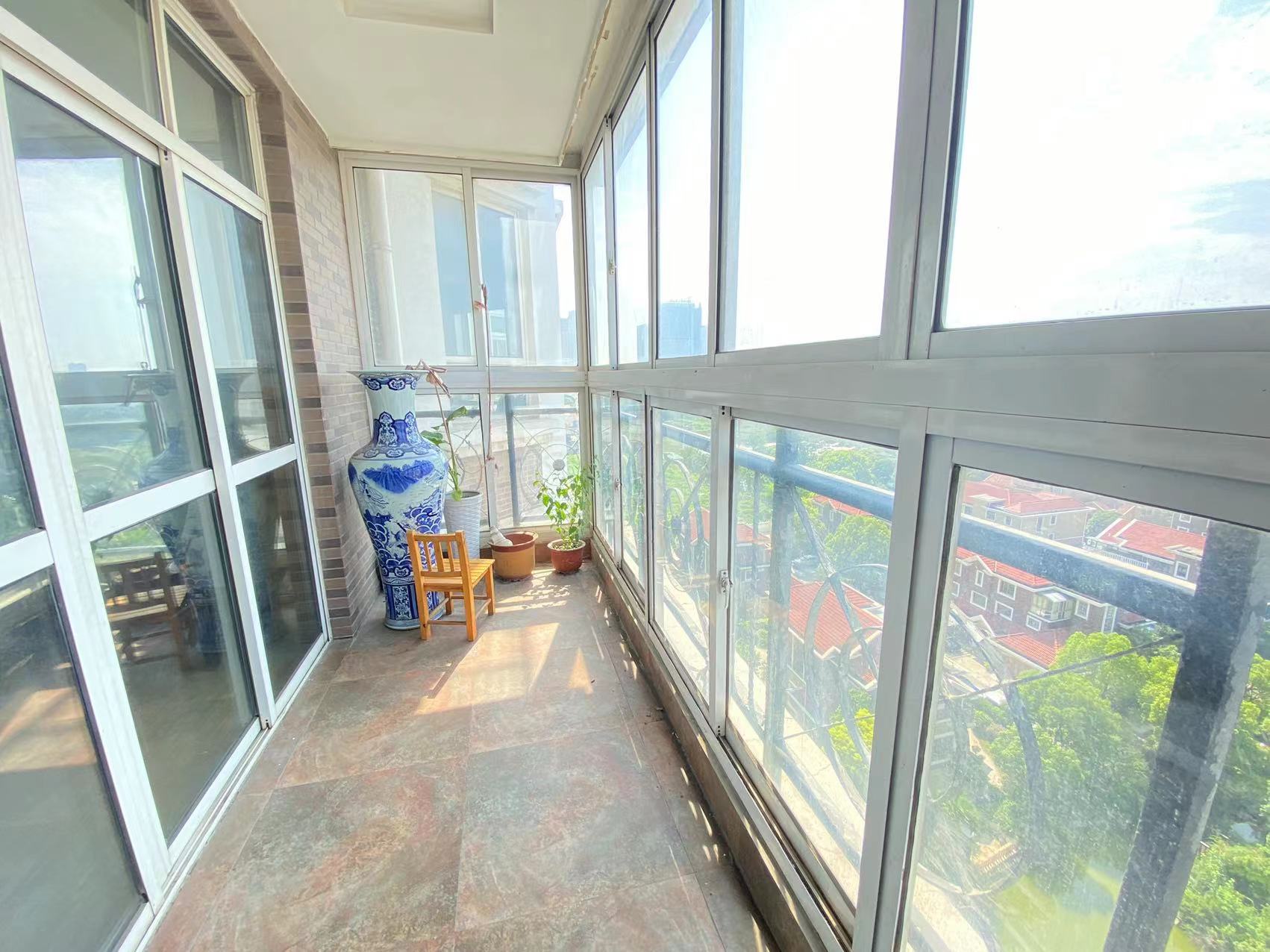 晏园南岸 3室2厅2卫 163.5m&sup2;