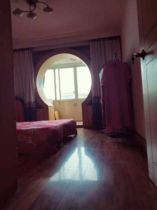湾子头新寓 5室2厅2卫 180m&sup2;