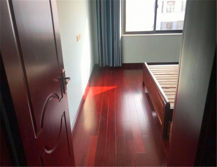 湾子头新寓 5室2厅2卫 180m&sup2;