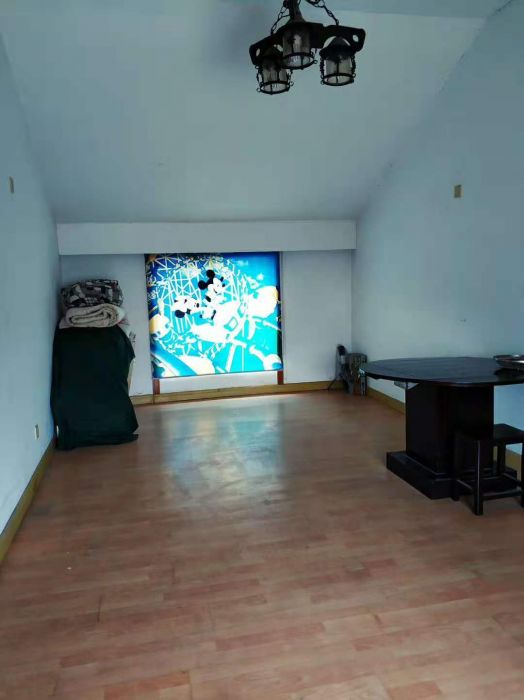 湾子头新寓 5室2厅2卫 180m&sup2;