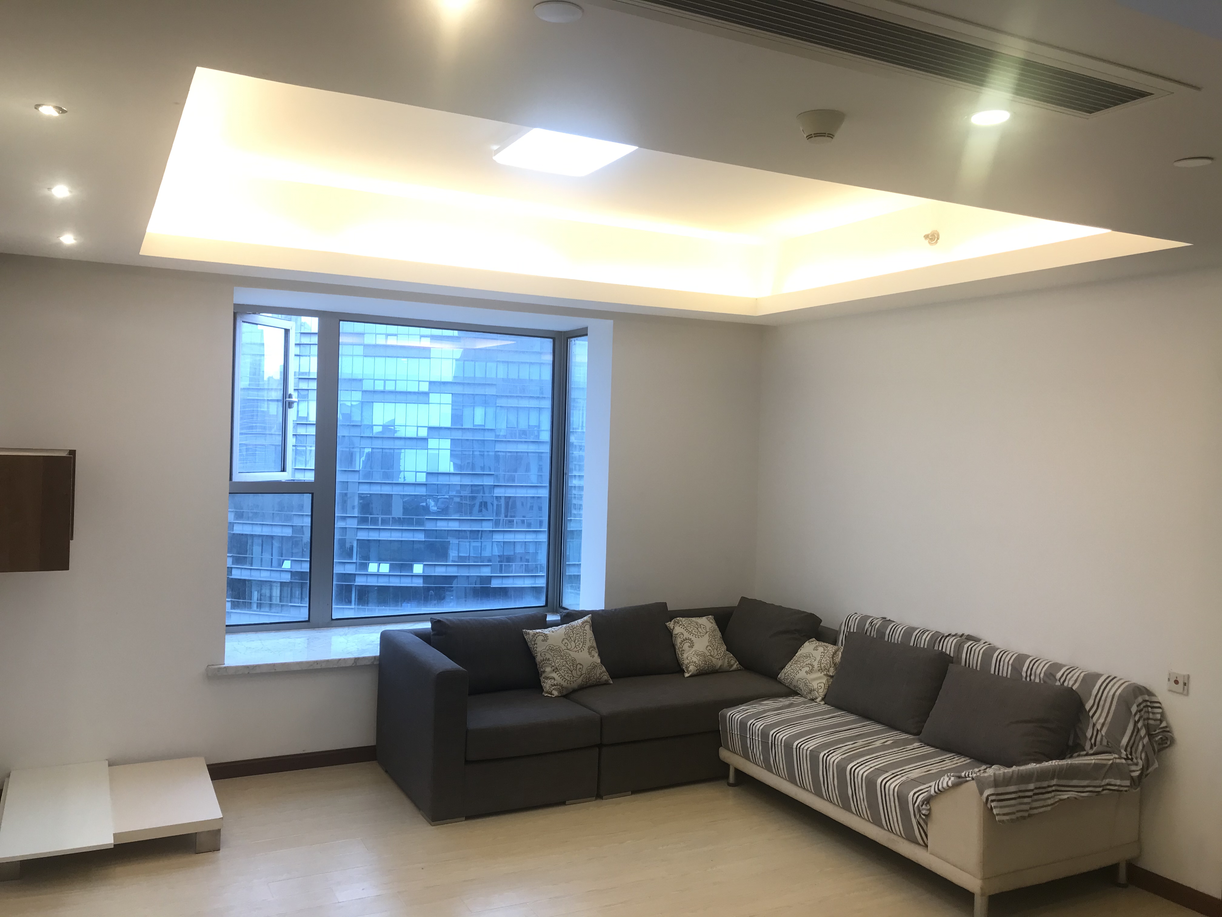 润华国际中心 3室2厅2卫 120m&sup2;