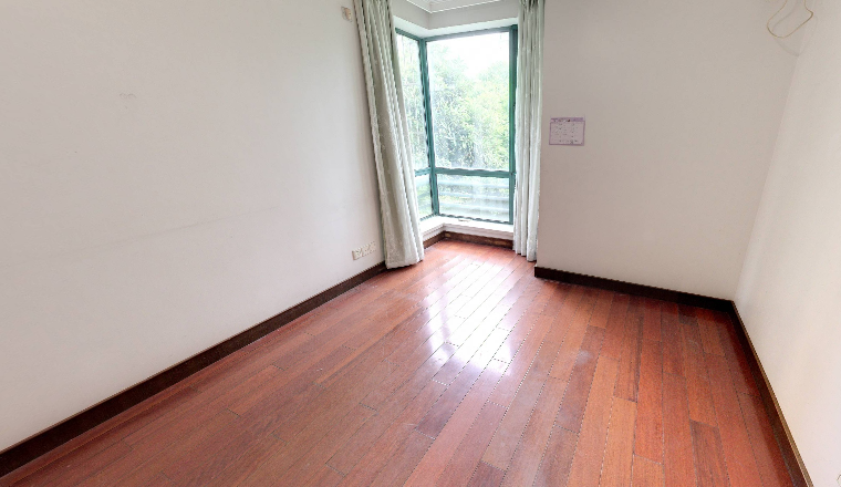 凤凰莱茵苑 3室2厅2卫 136.22m&sup2;