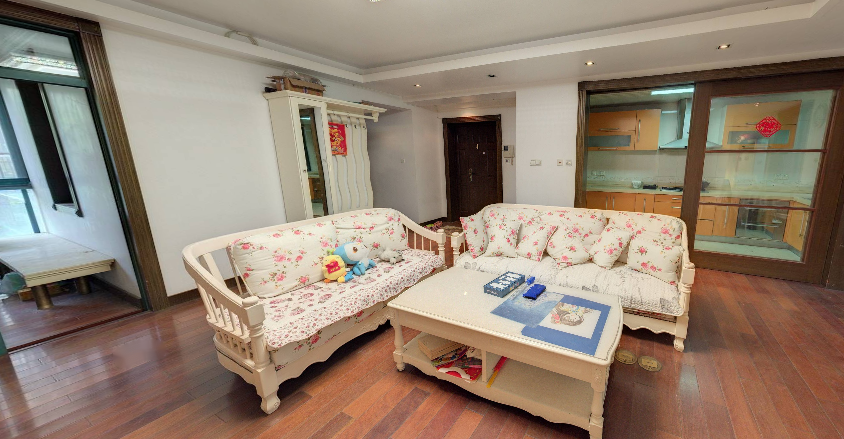 凤凰莱茵苑 3室2厅2卫 136.22m&sup2;