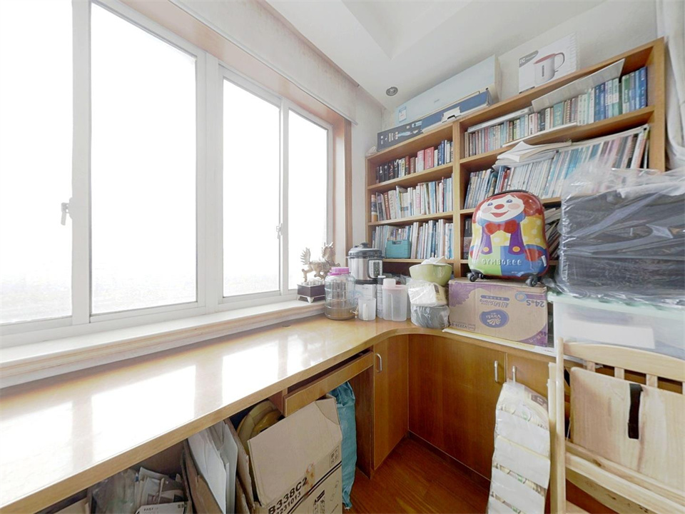晏园南岸 3室2厅2卫 163m&sup2;