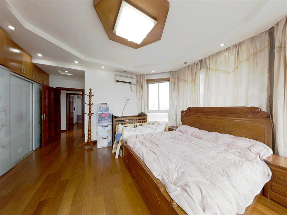 晏园南岸 3室2厅2卫 163m&sup2;