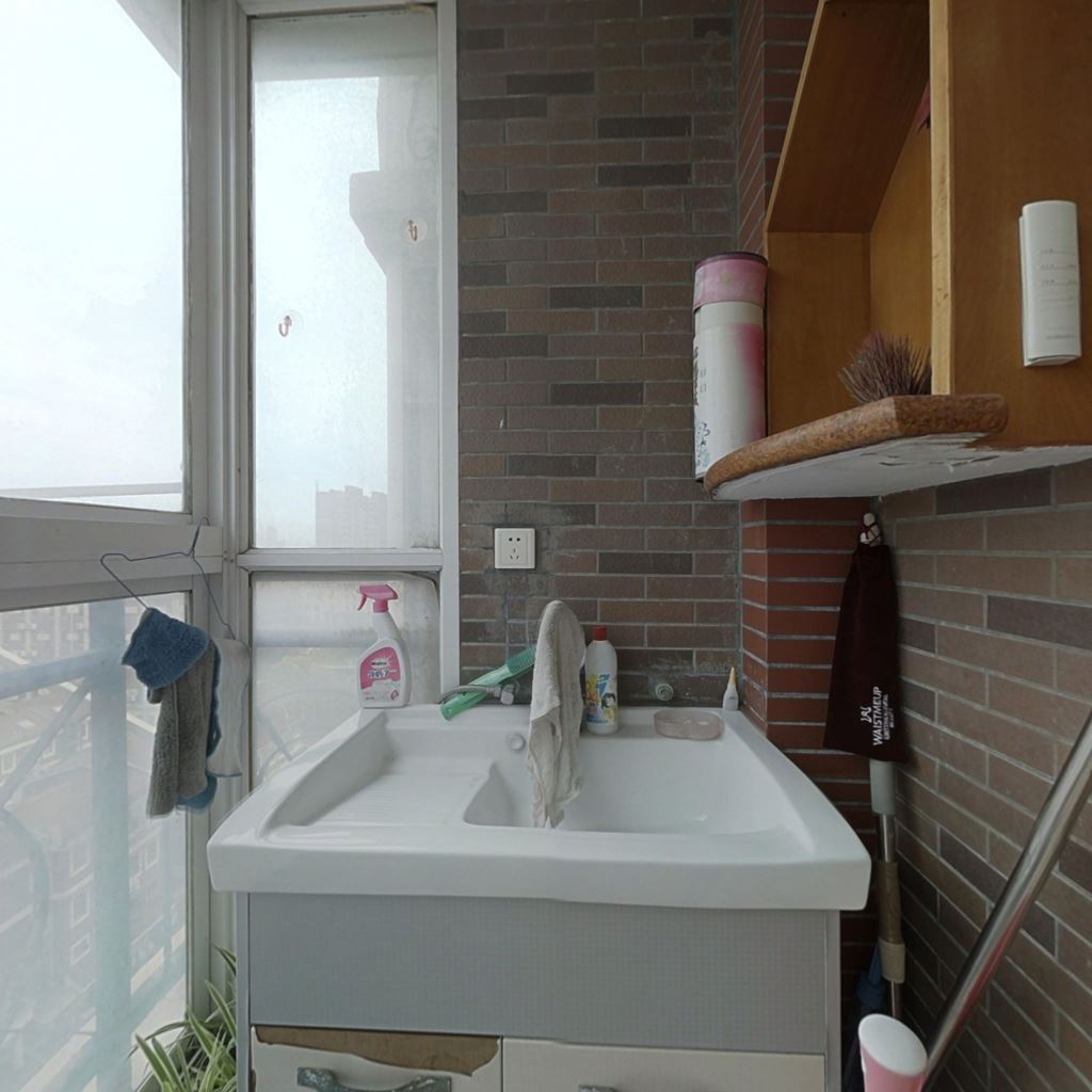 晏园南岸 3室2厅2卫 163m&sup2;