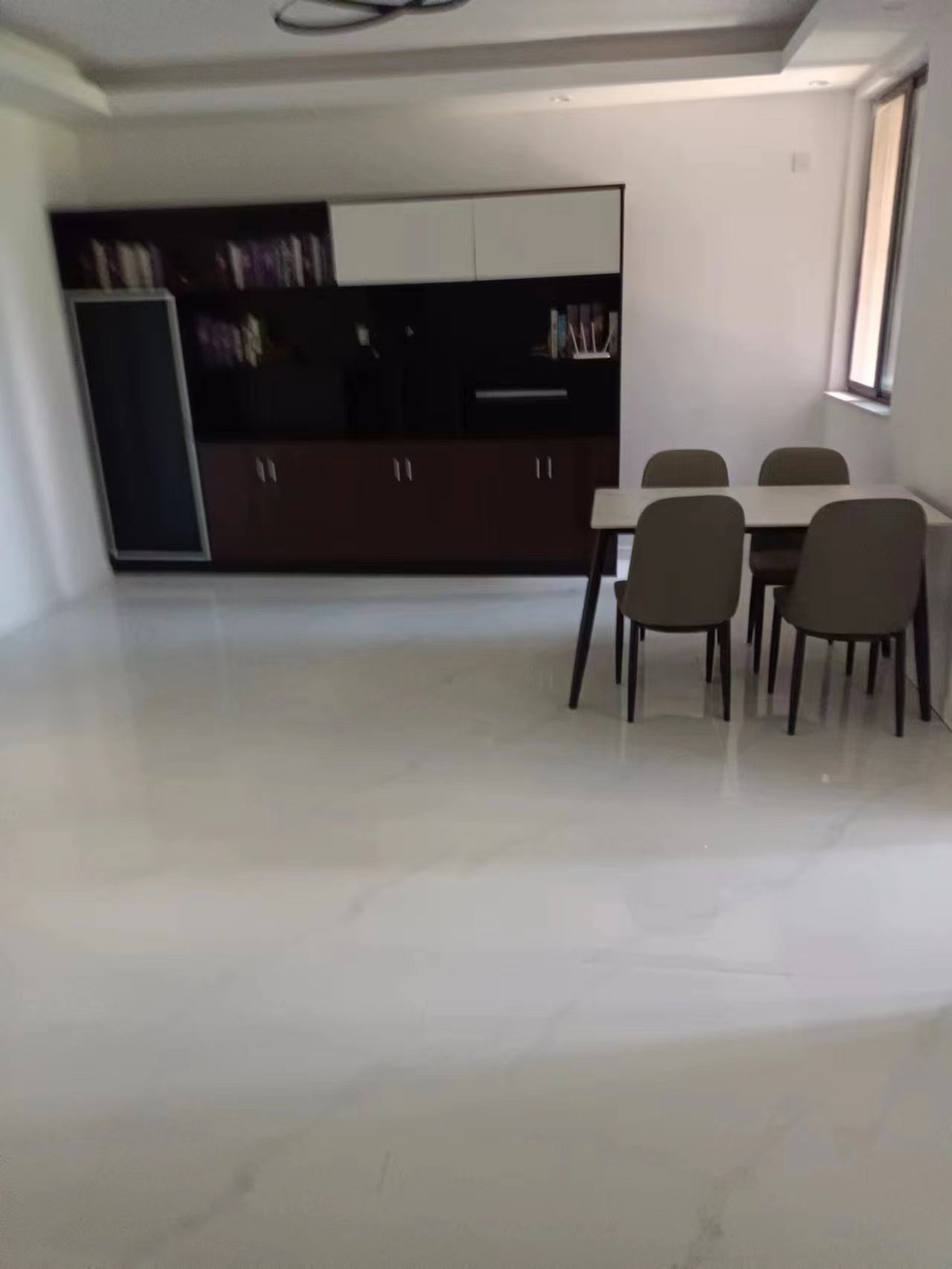 三里墩花苑四期 3室2厅1卫 129m&sup2;