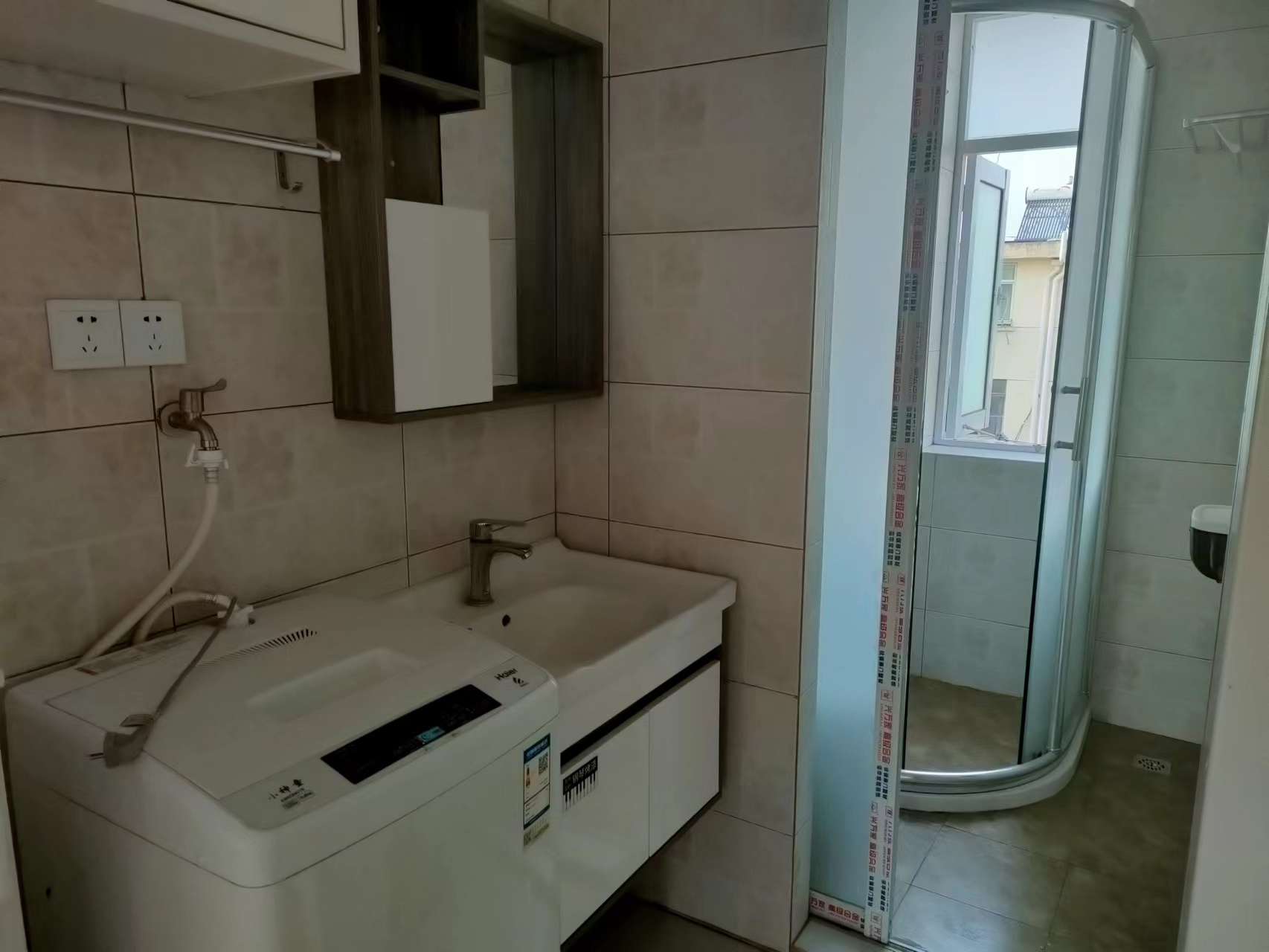 民主新村 2室2厅1卫 65m&sup2;