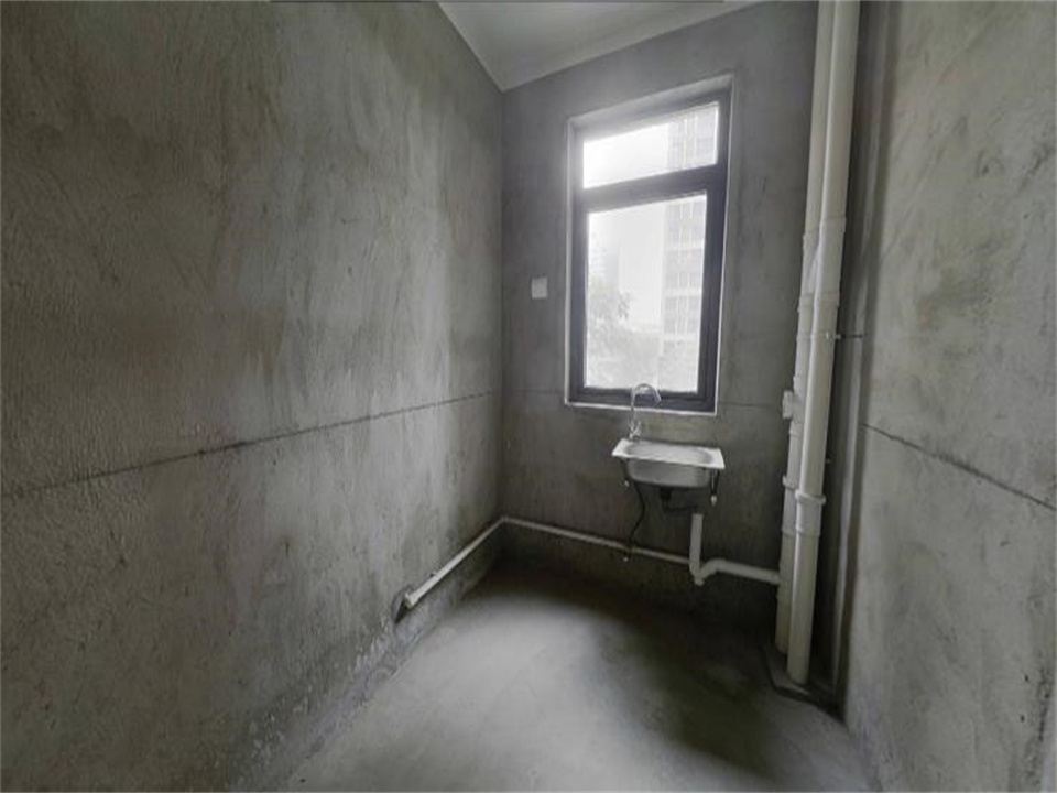 翠园 3室2厅2卫 133.48m&sup2;
