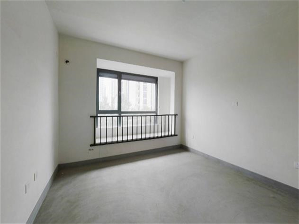 翠园 3室2厅2卫 133.48m&sup2;