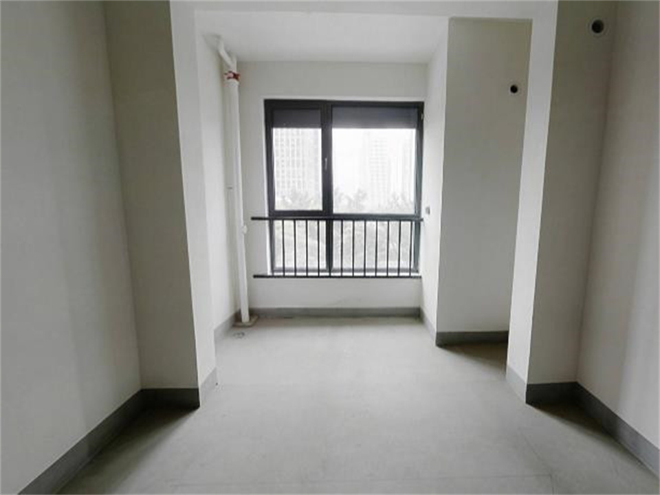 翠园 3室2厅2卫 133.48m&sup2;