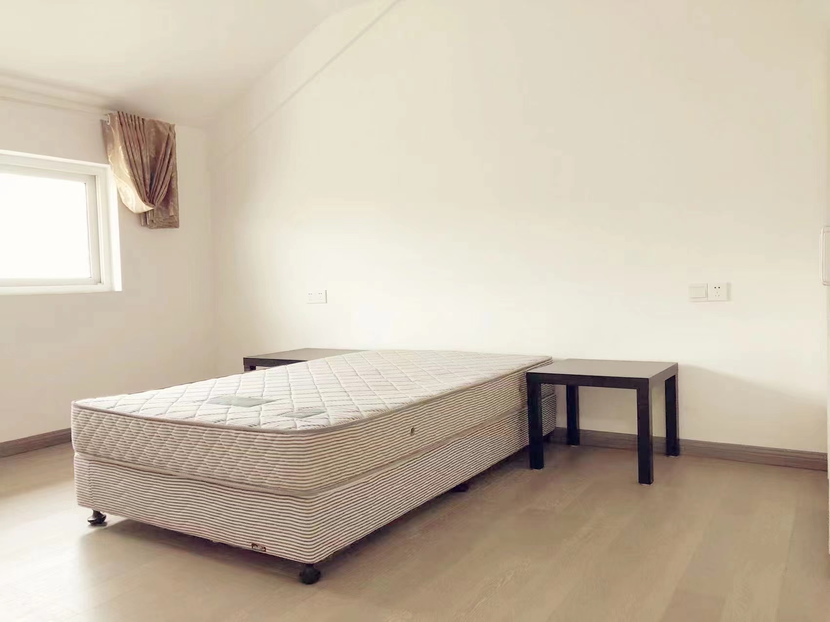 星通花园 3室2厅2卫 137.8m&sup2;