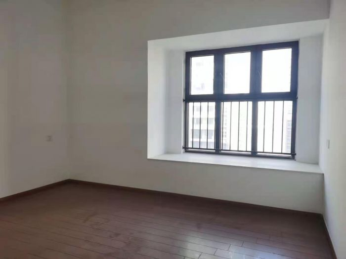 碧桂园时代悦城 5室2厅3卫 270m&sup2;