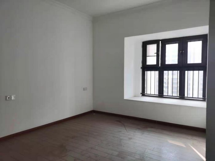 碧桂园时代悦城 5室2厅3卫 270m&sup2;