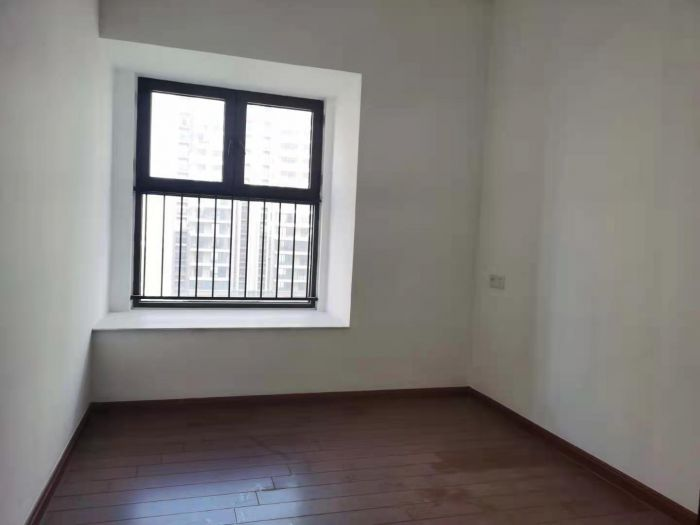 碧桂园时代悦城 5室2厅3卫 270m&sup2;