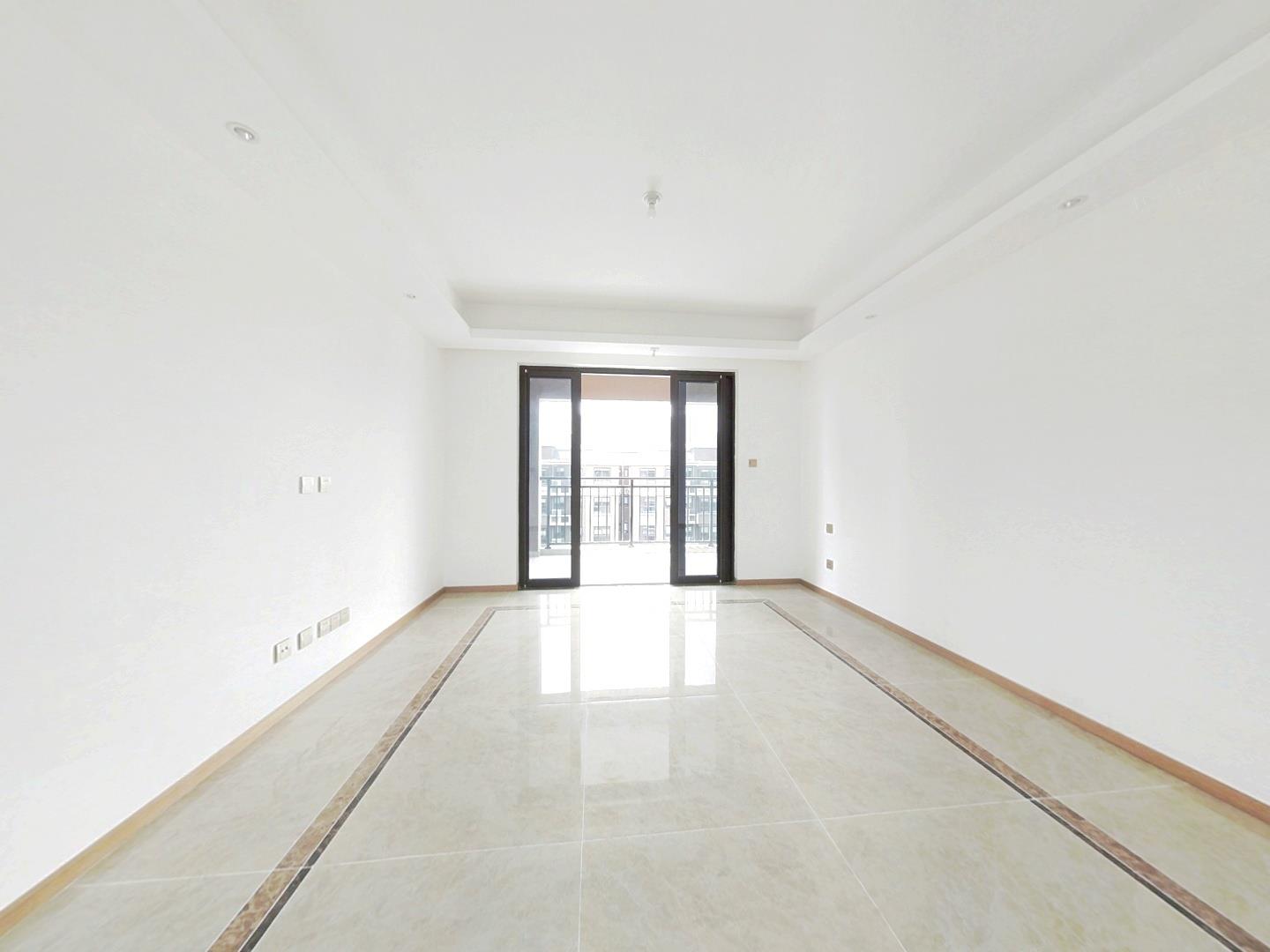 林肯公园 4室2厅2卫 123m&sup2;