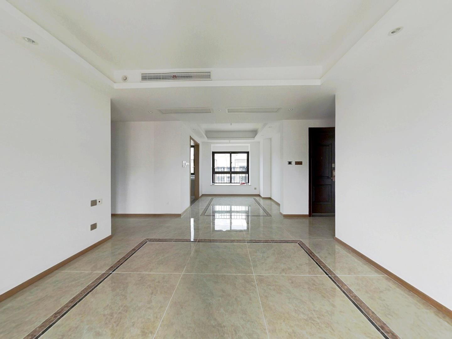 林肯公园 4室2厅2卫 123m&sup2;