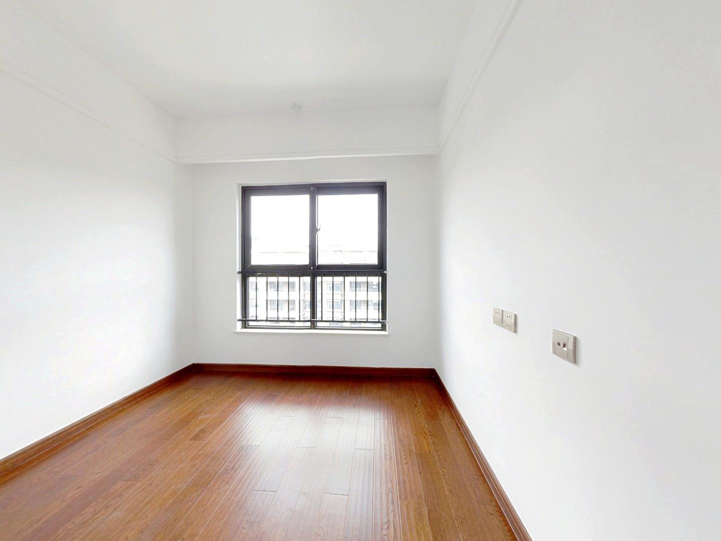 林肯公园 4室2厅2卫 123m&sup2;