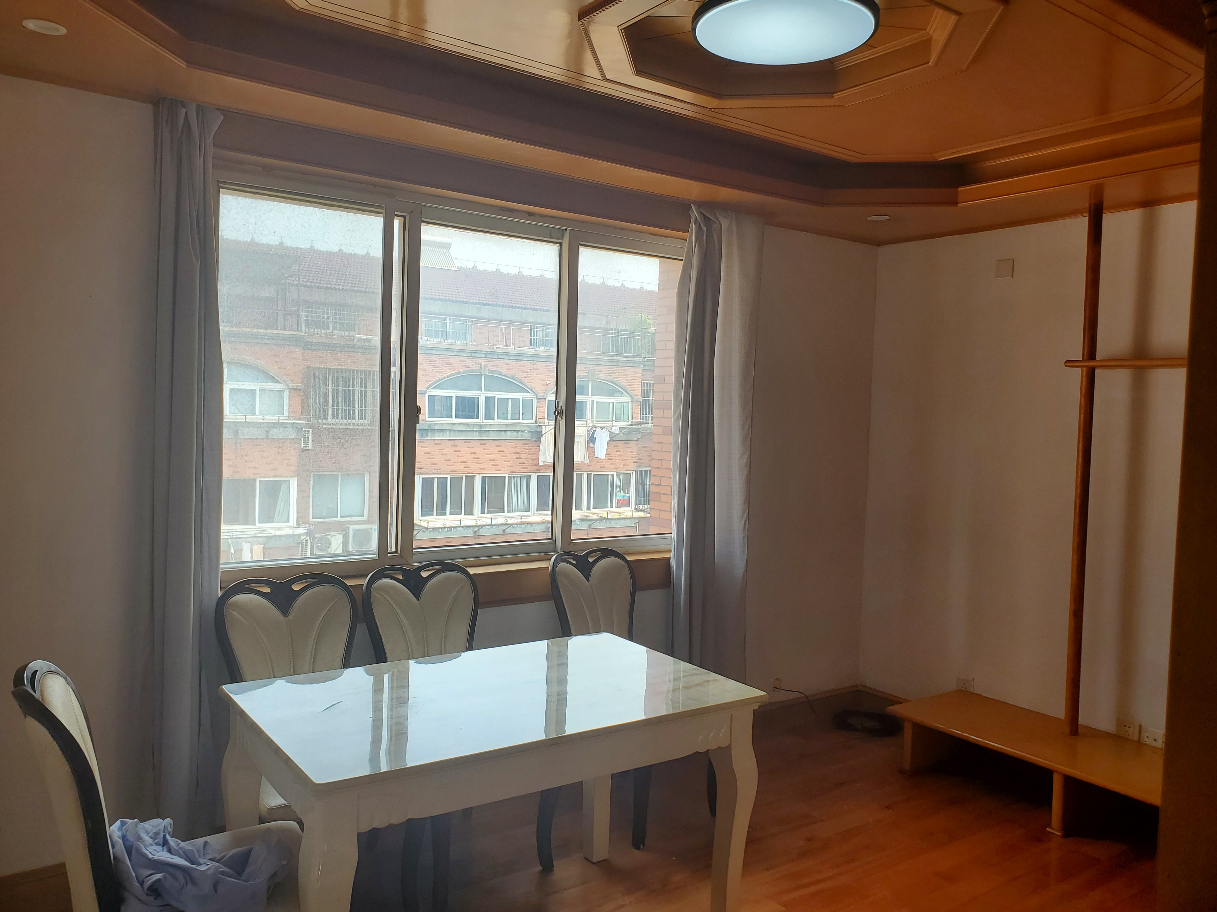 金鑫苑 3室2厅1卫 95m&sup2;