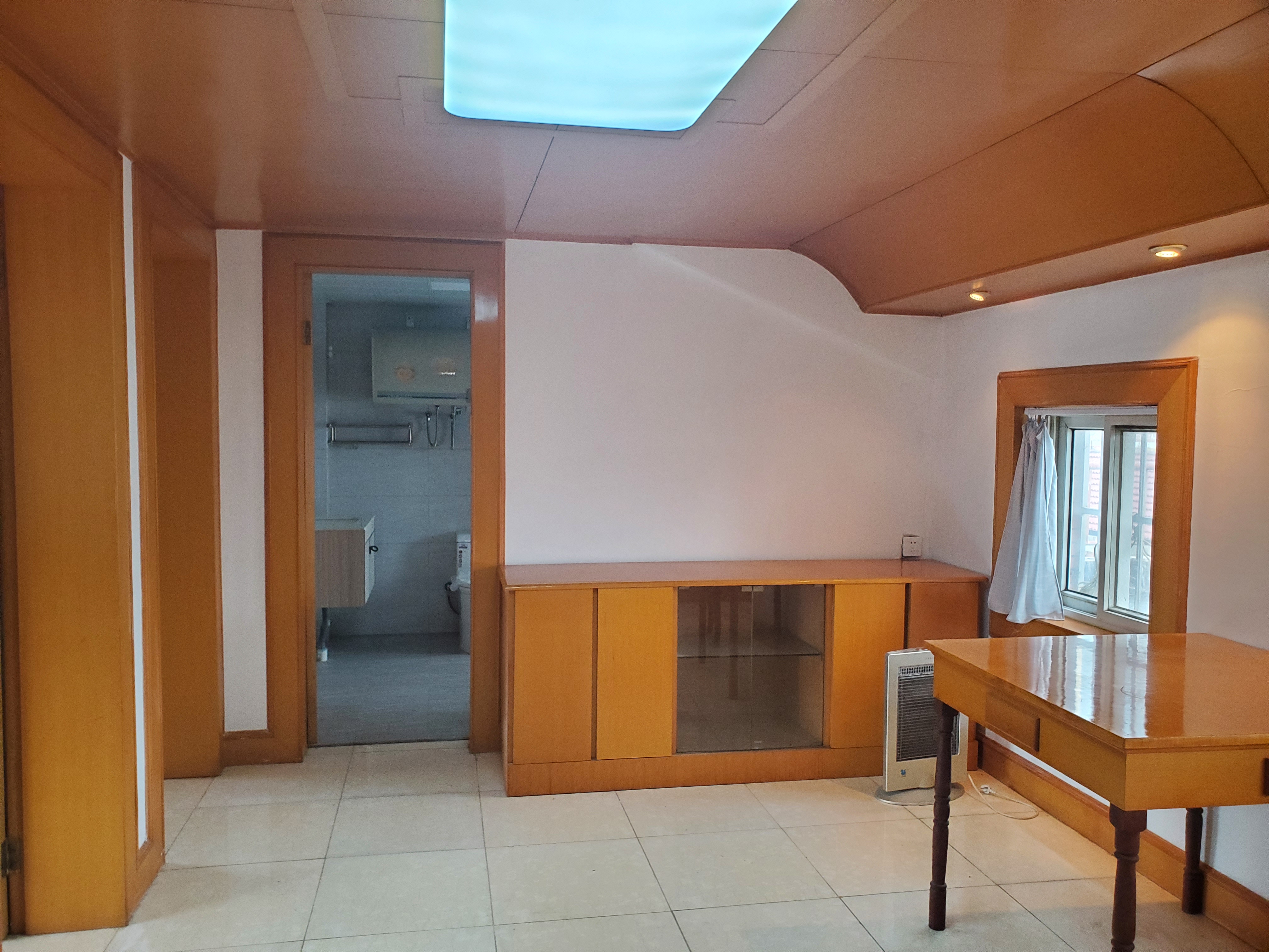 金鑫苑 3室2厅1卫 95m&sup2;