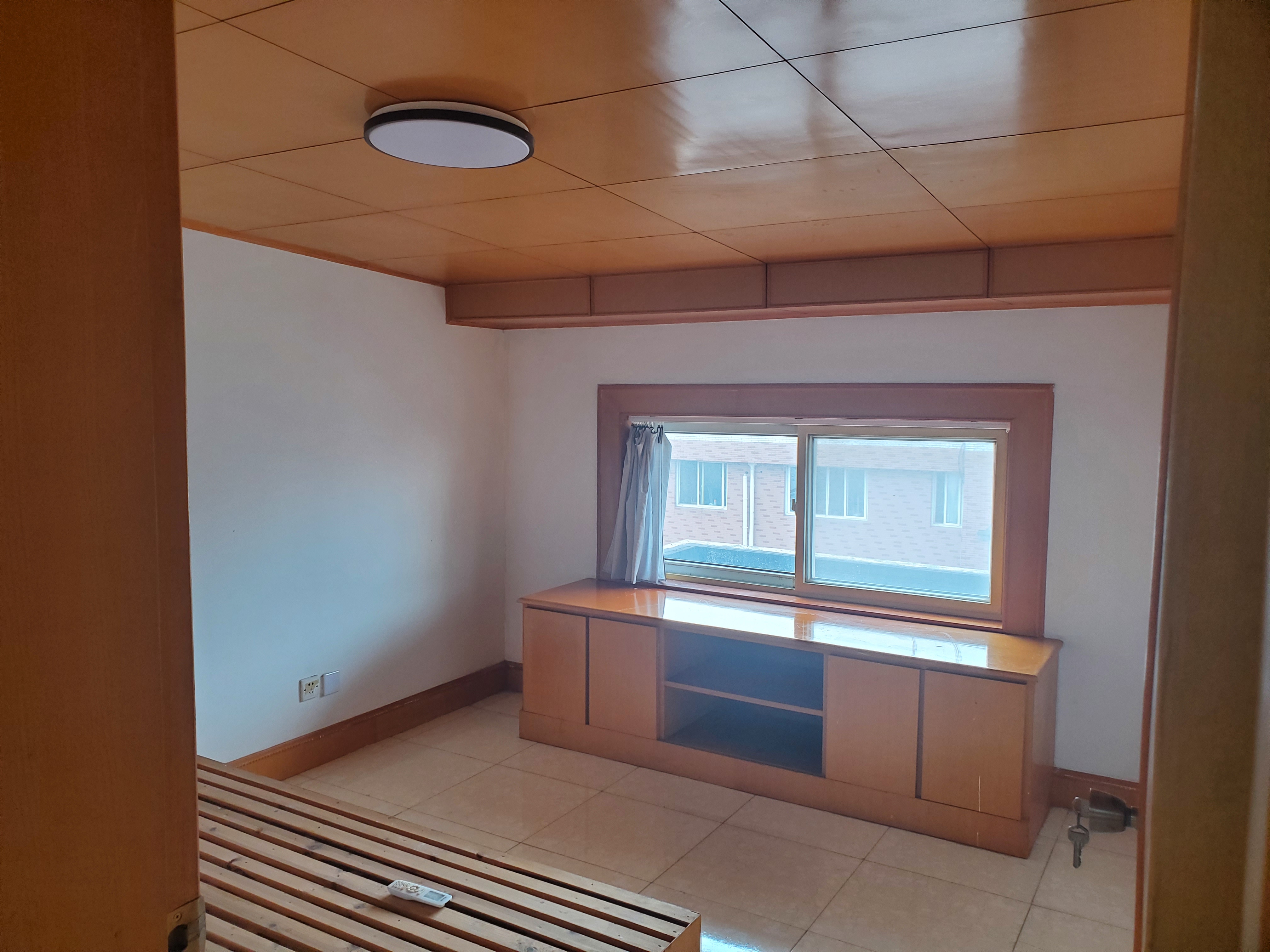 金鑫苑 3室2厅1卫 95m&sup2;