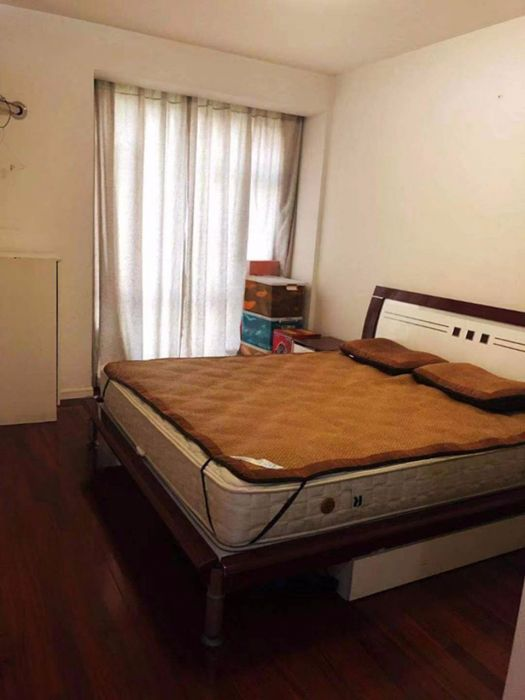 凤凰莱茵苑 4室2厅2卫 162m&sup2;