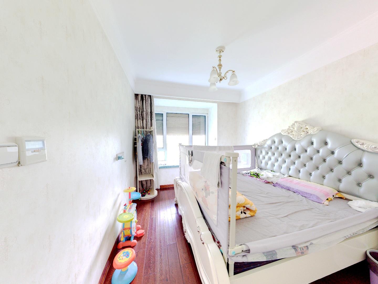 中南世纪花城三期 4室2厅2卫 173.89m&sup2;