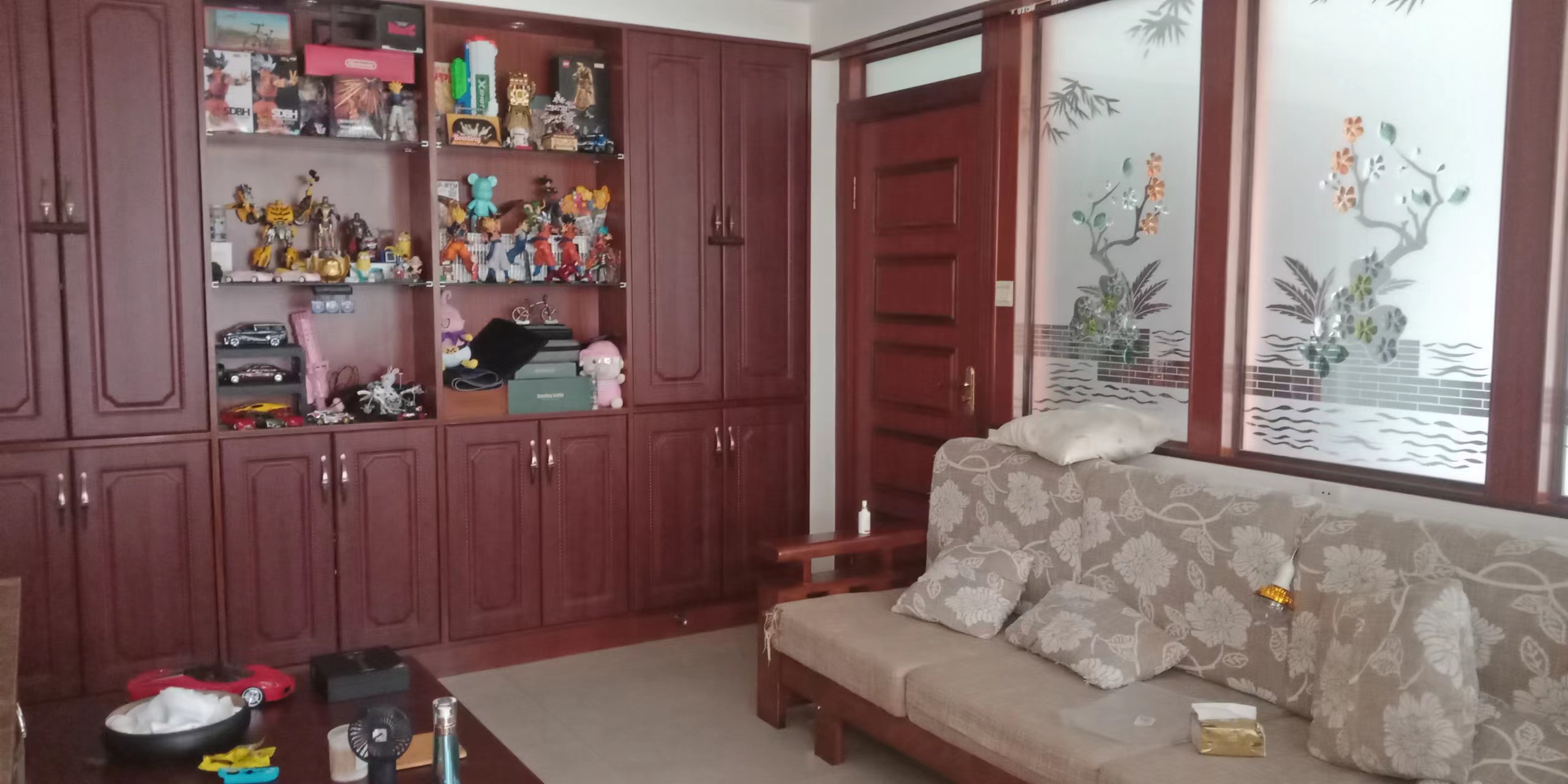 东昇花园 3室2厅1卫 137m&sup2;