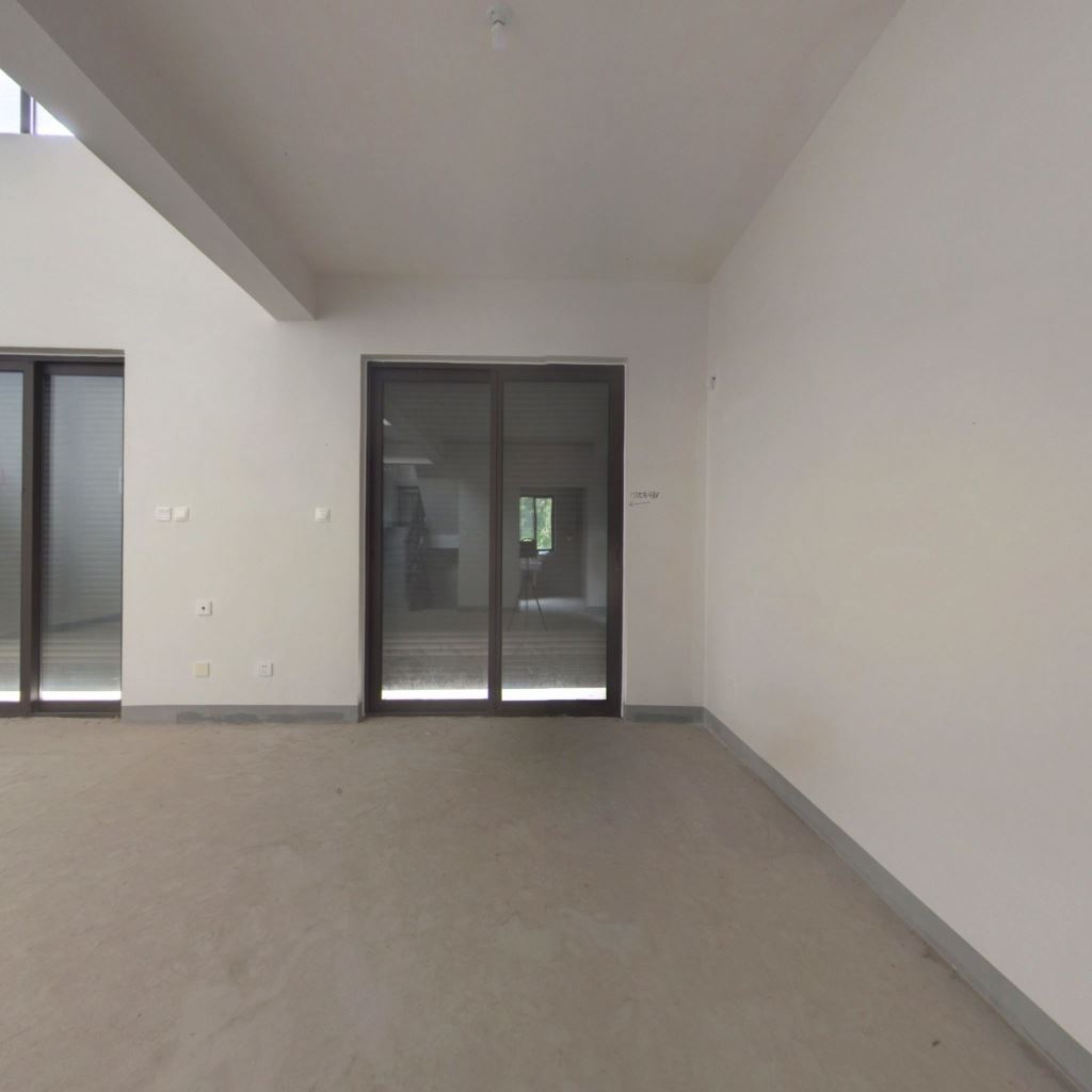中海铂樾府 4室2厅3卫 297m&sup2;