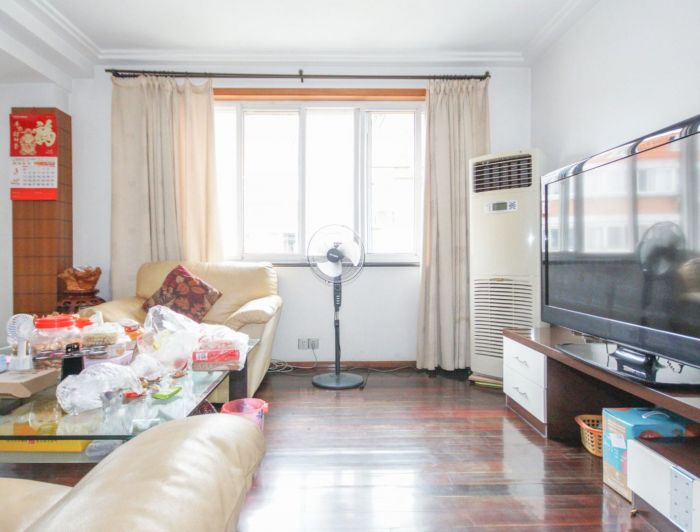 和兴花苑 4室2厅1卫 136.00m&sup2;