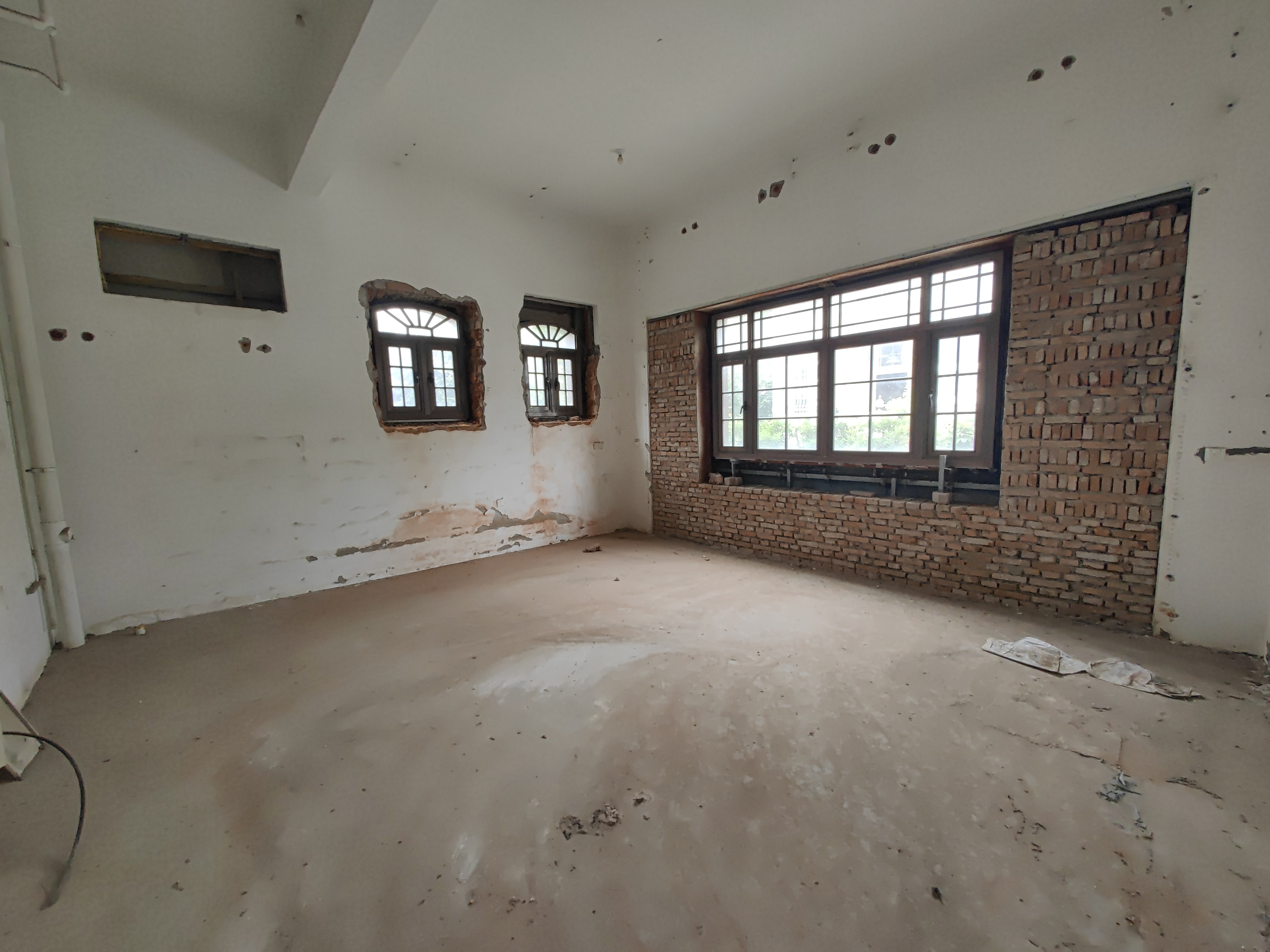 东郊庄园 4室4厅4卫 498m&sup2;