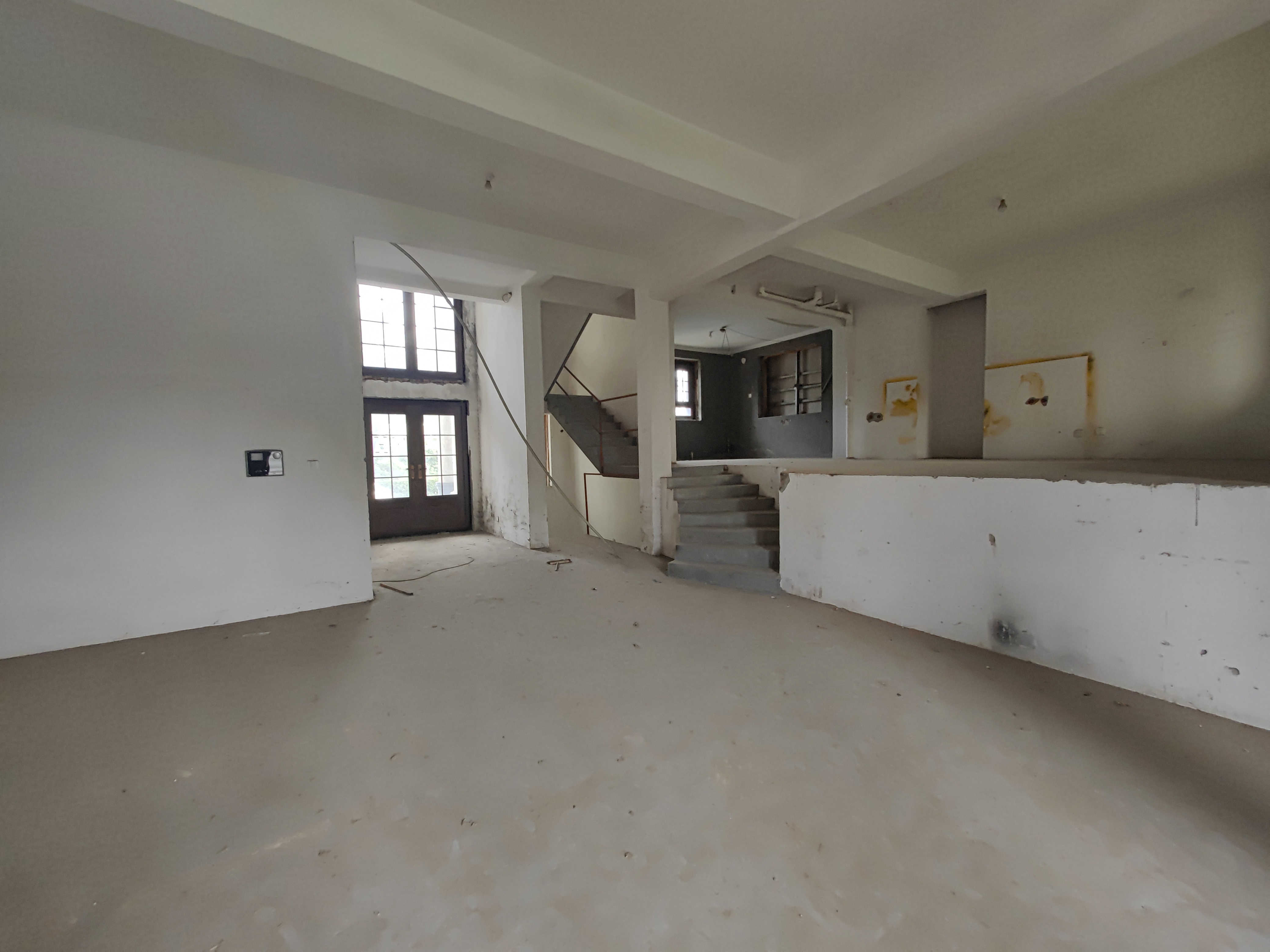 东郊庄园 4室4厅4卫 498m&sup2;