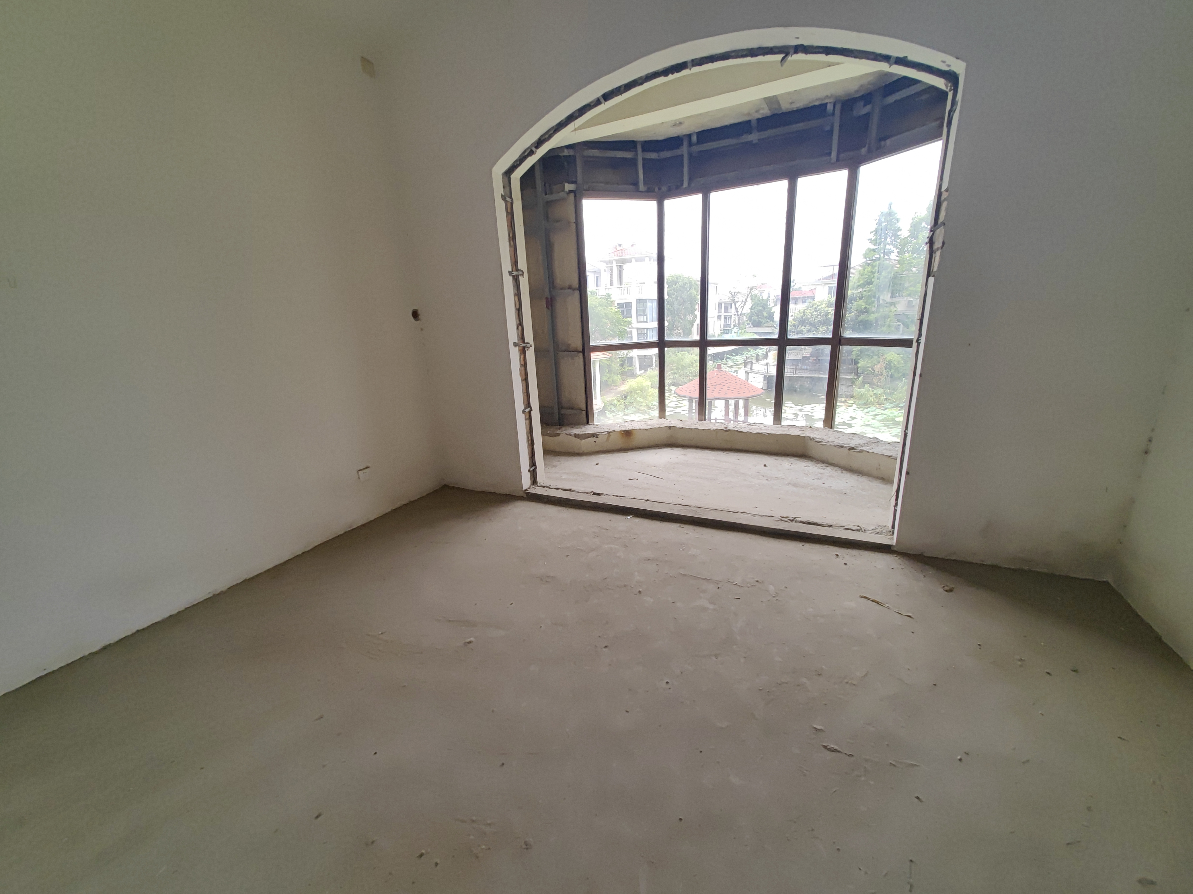 东郊庄园 4室4厅4卫 498m&sup2;