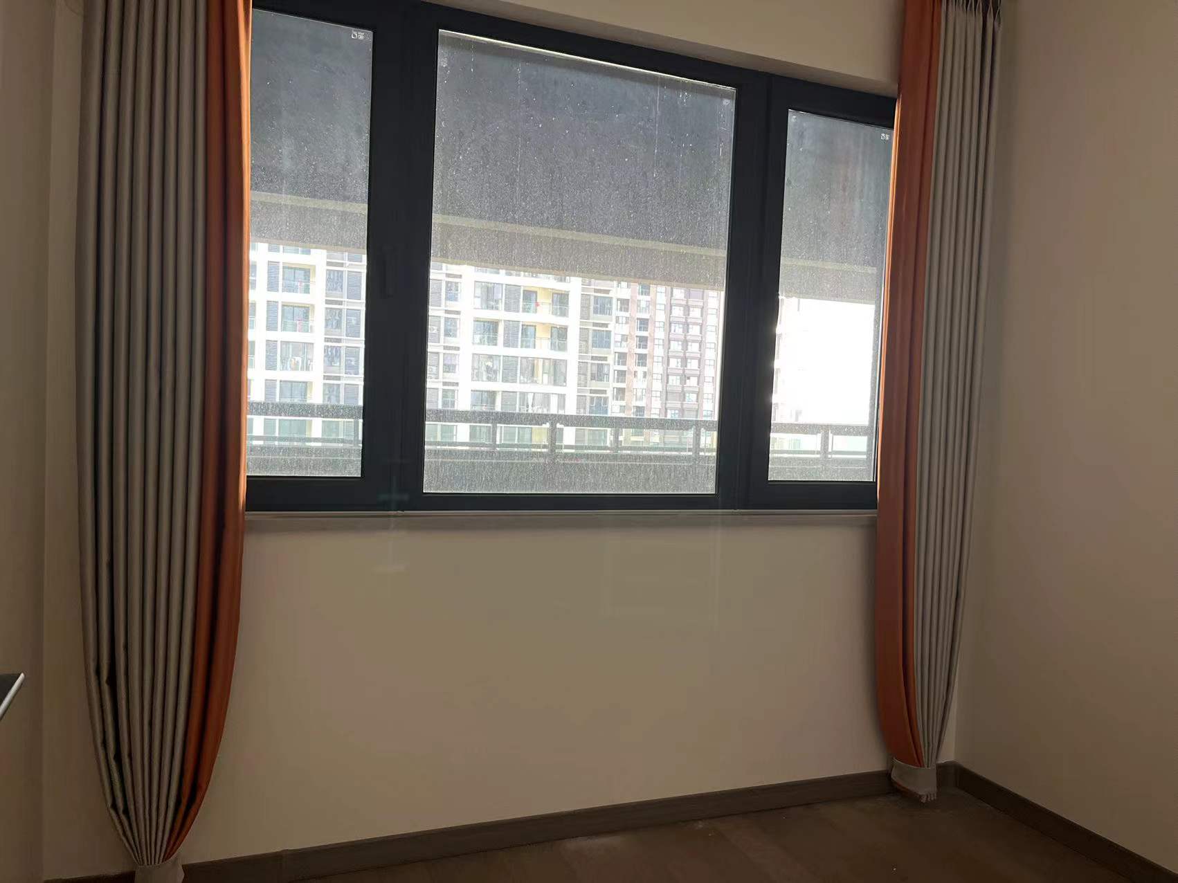 万科翡翠公园 3室2厅1卫 92m&sup2;