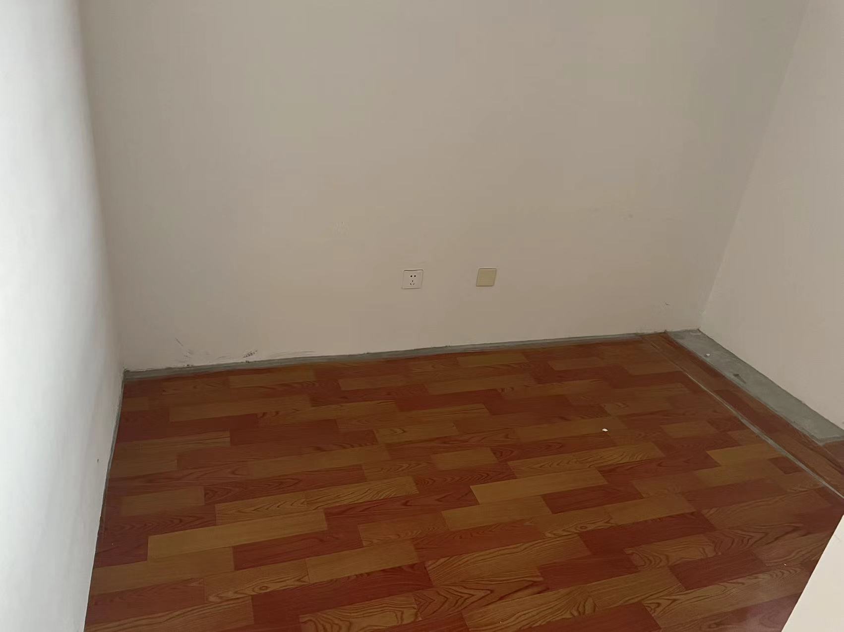 万濠星城 3室2厅1卫 99m&sup2;