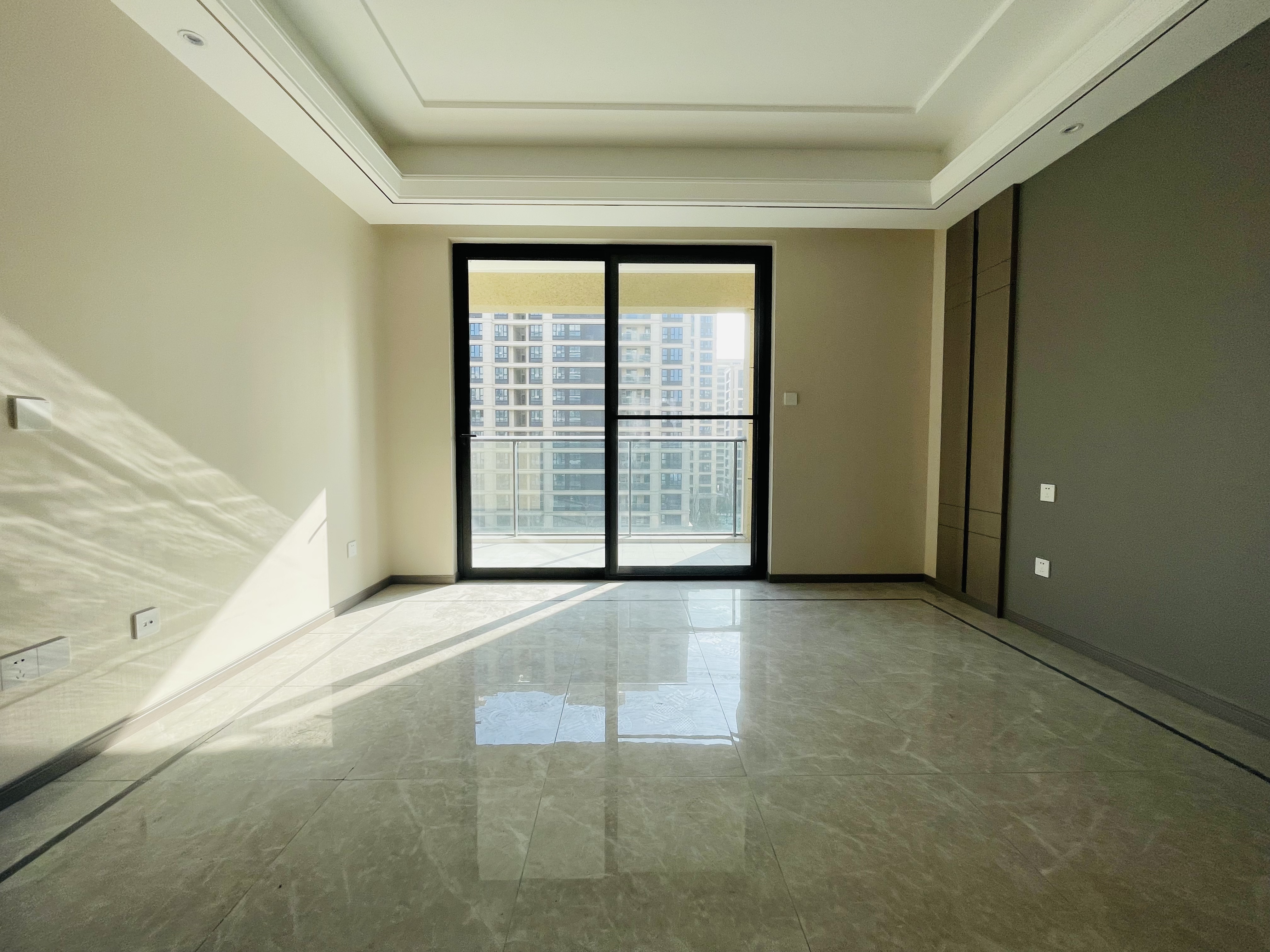 绿城&middot;诚园 4室2厅2卫 160m&sup2;