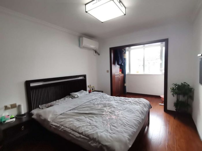 天山花苑 3室2厅1卫 130.75m&sup2;