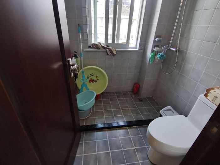 天山花苑 3室2厅1卫 130.75m&sup2;