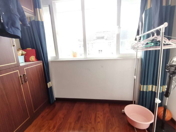 天山花苑 3室2厅1卫 130.75m&sup2;