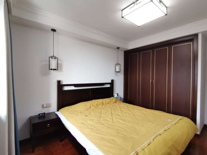 天山花苑 3室2厅1卫 130.75m&sup2;