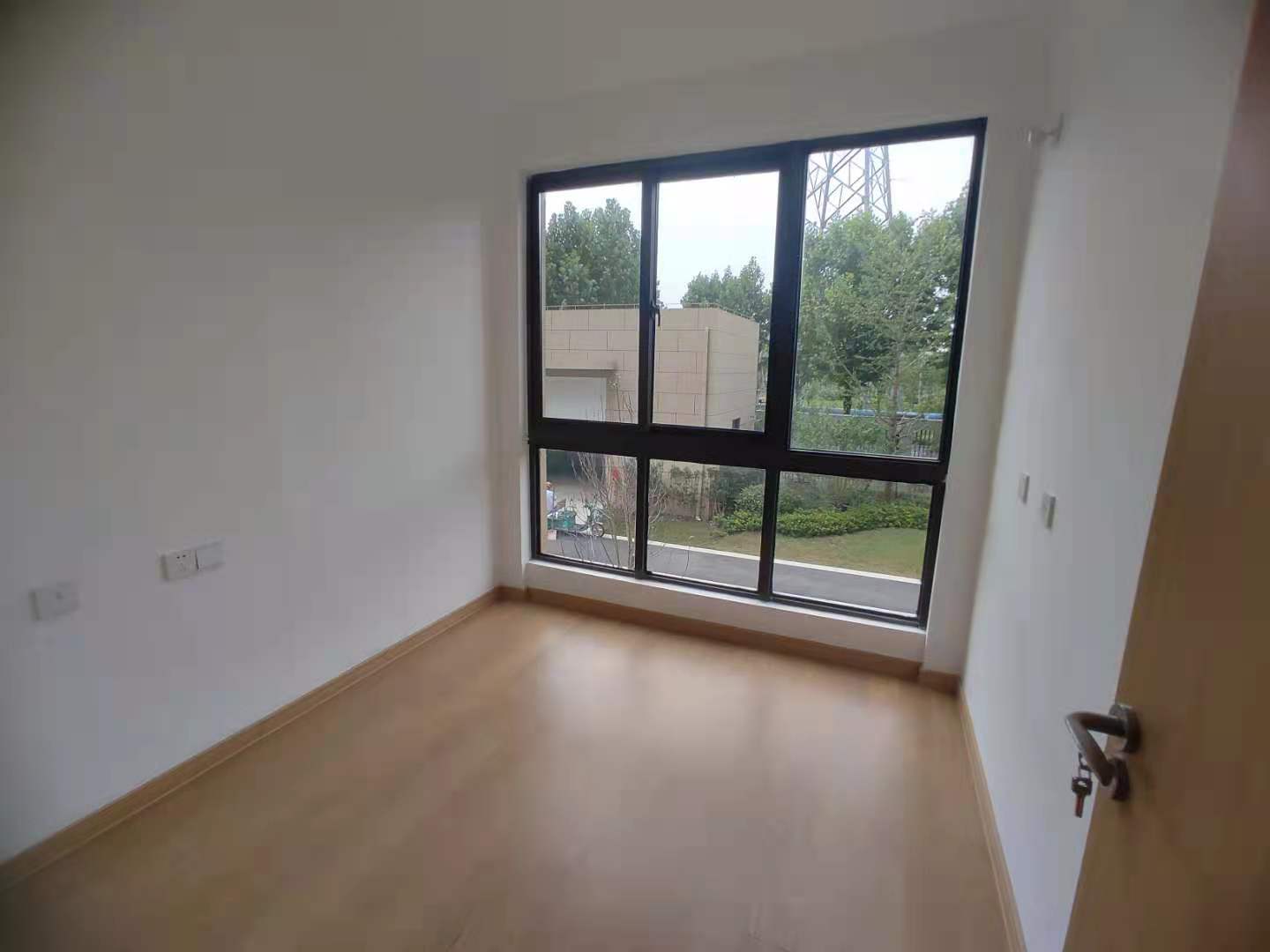 时光漫城 3室2厅2卫 125m&sup2;