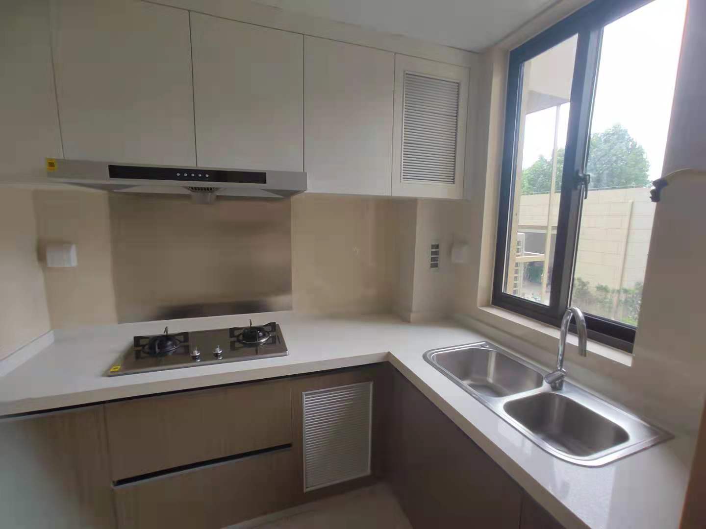 时光漫城 3室2厅2卫 125m&sup2;