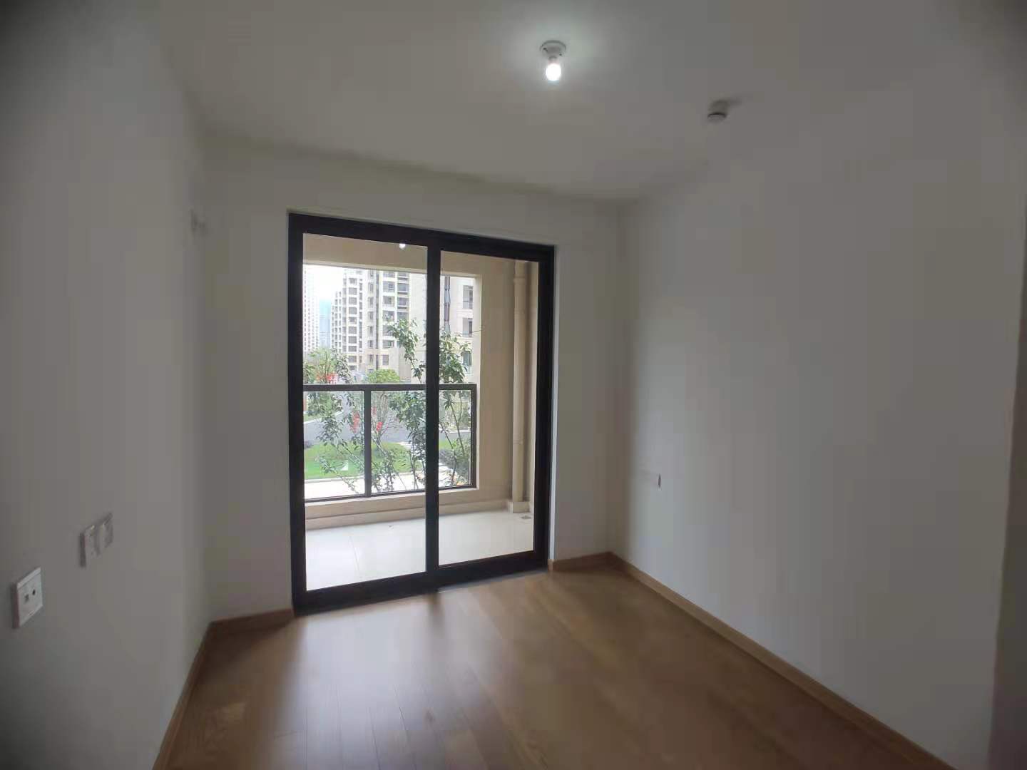时光漫城 3室2厅2卫 125m&sup2;